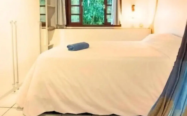 Nomades Riverside - Adventure Hostels & Coworking