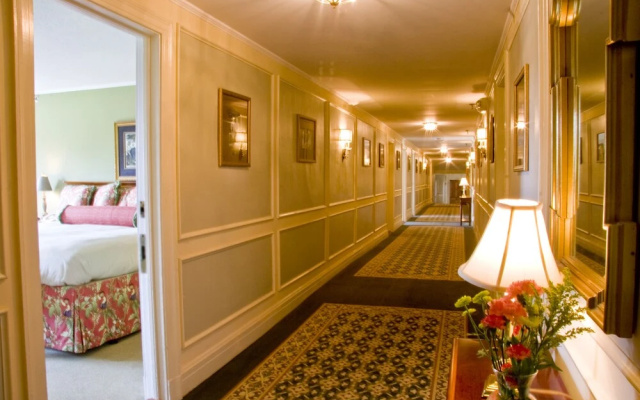 Mid Pines Inn & Golf Club