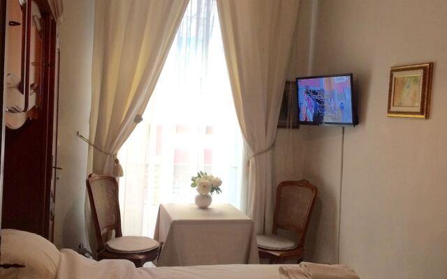 Апартаменты Nice Center Studio Guest House комната для гостей