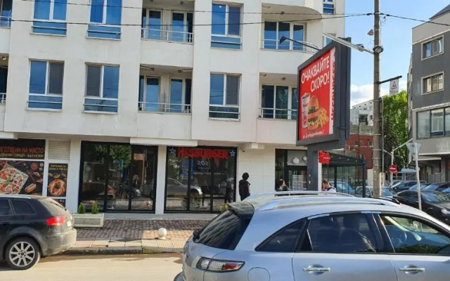 Colonel apartment 937
