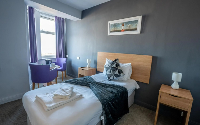 Strathmore Hotel