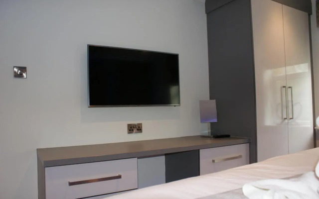The Avenue Hotel Ltd