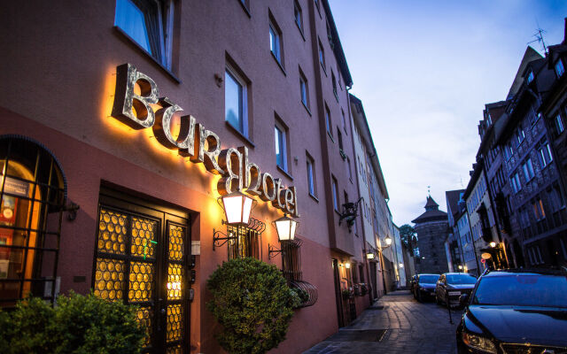 Отель Burghotel Nürnberg Германия, Нюрнберг - отзывы, цены и фото номеров - забронировать отель Burghotel Nürnberg онлайн вид на фасад
