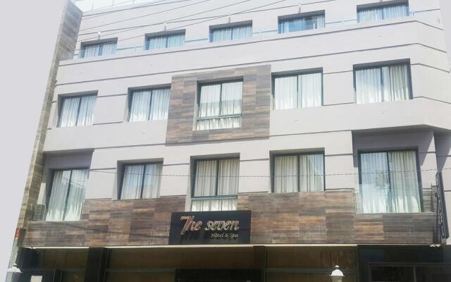 The Seven Hotel and Spa вид на фасад