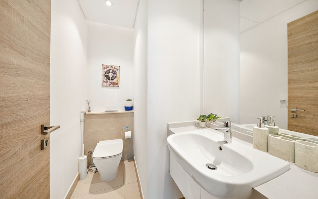 Studio One - 1412 1BD