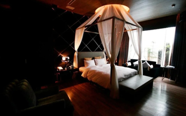 THE YORKER De'luxe Motel
