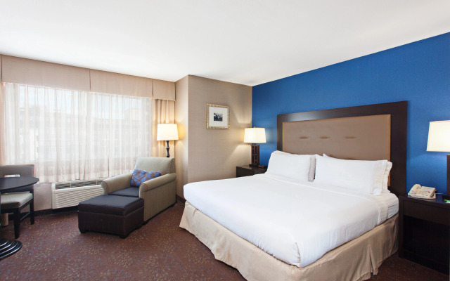 Holiday Inn Express And Suites Seattle Downtown - Lake Union by IHG