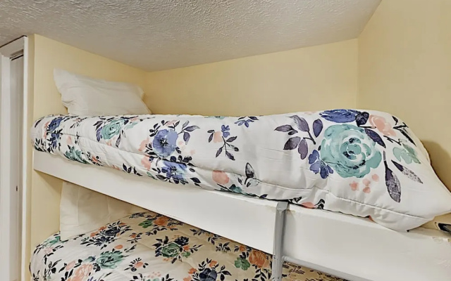 616tn103 1 Bedroom Condo