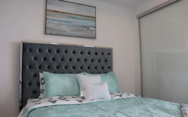 Aaira Suites at York St