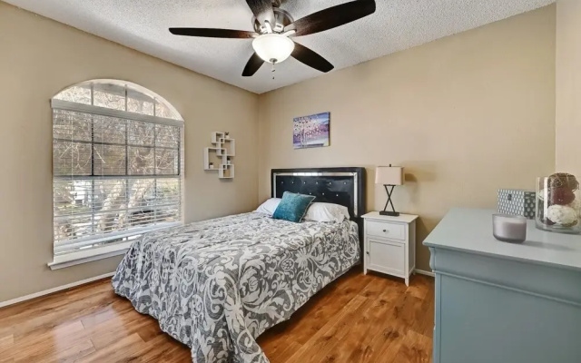 Modern Pflugerville Home Near Austin