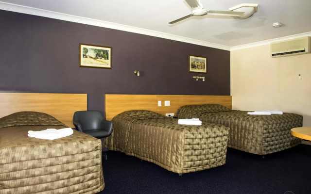 Sun Palms Motel