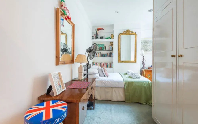 Outstanding Oxford Circus Home