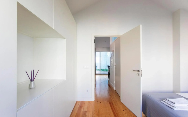 LovelyStay - Cozy 1BR in Santa Catarina w/ Balcony
