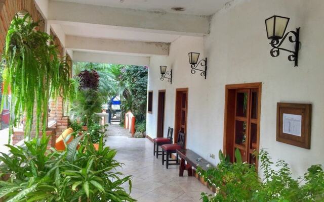 Hotel Camino Maya Ciudad Blanca Копан-Руинас вид на фасад
