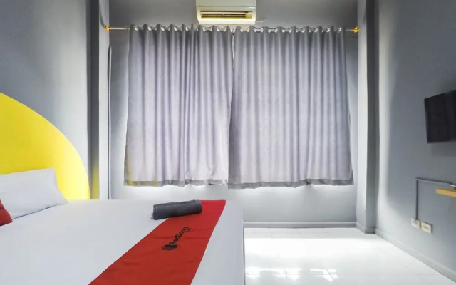 RedDoorz Near Stasiun Tanah Abang