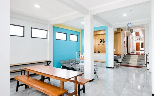 Sans Arya Hotel Batu