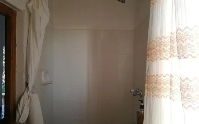 Kamelruhe Guest House & Camping