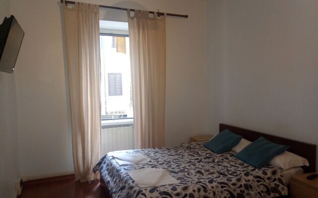 Отель Guest House Esha вид на фасад