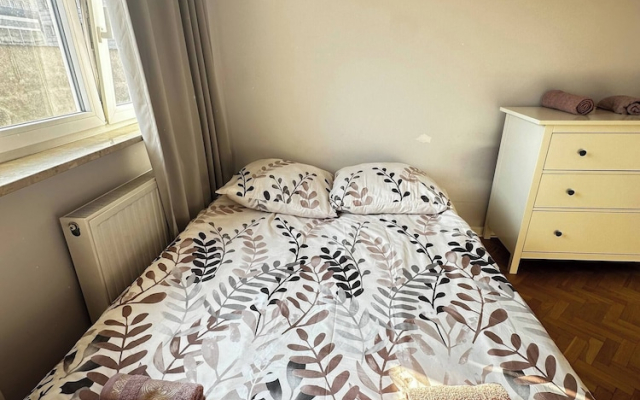 Golden Escape 3 Rooms Apart