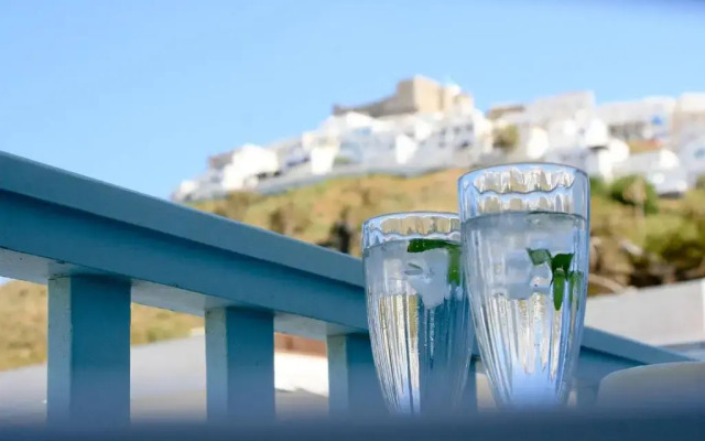 Paradissos Hotel