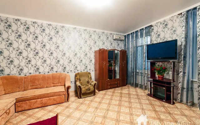 Apartment on Derybasivska 19