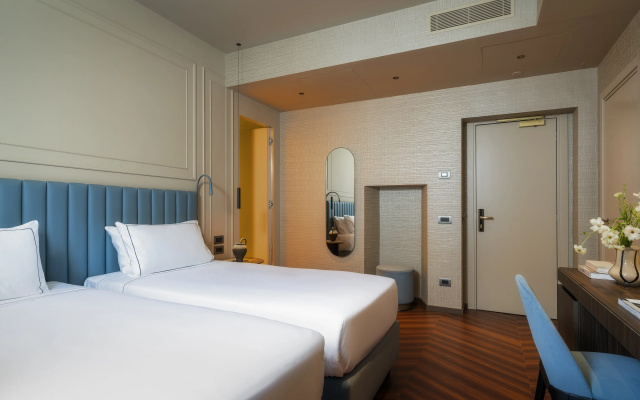 World Hotel Casati 18