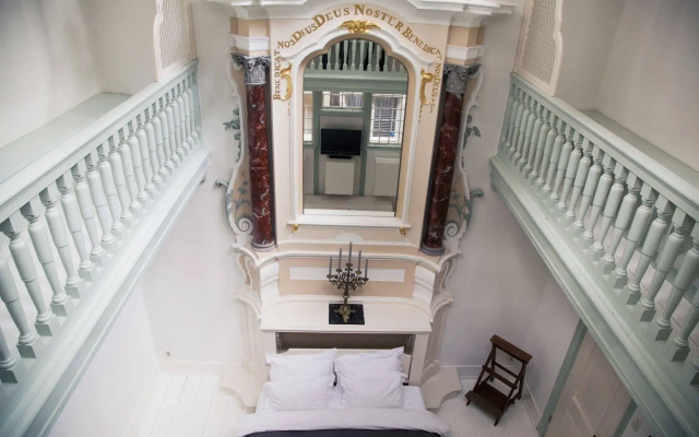 Private Mansions