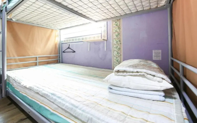 Lux Guesthouse - Hostel