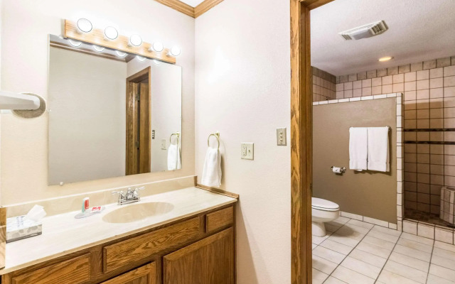 Econo Lodge Valley City