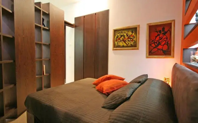 Mantellate - Elegant Trastevere