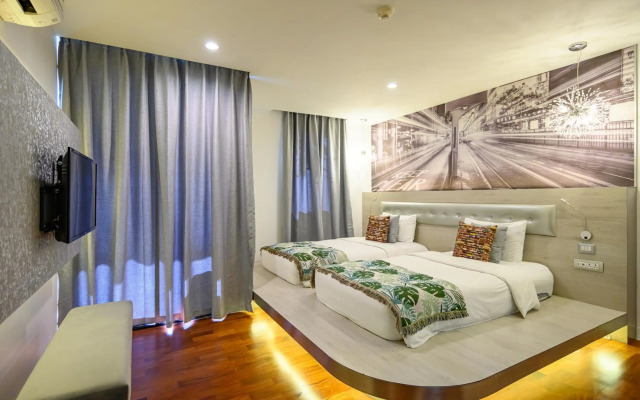 Benviar Tonson Residence