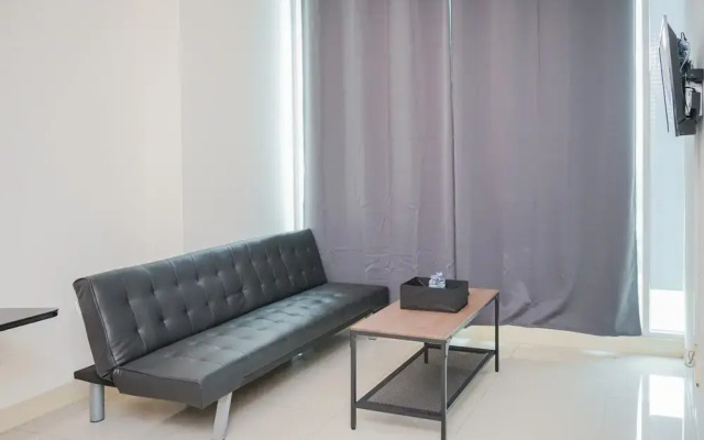 Spacious and Cozy 1Br at Tree Park Apartment
