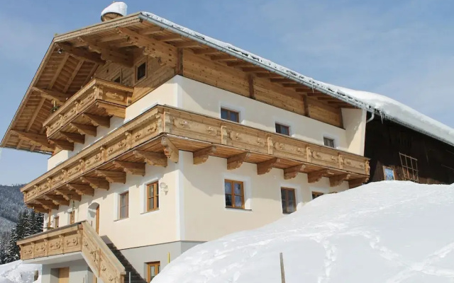Stunning Apartment Near Filzmoos Along Mountain Side