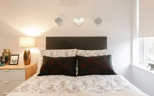 11 Helena House