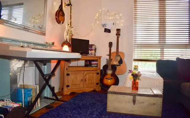 Bohemian 1 Bedroom Home in the City Centre