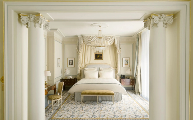 Отель Ritz Paris