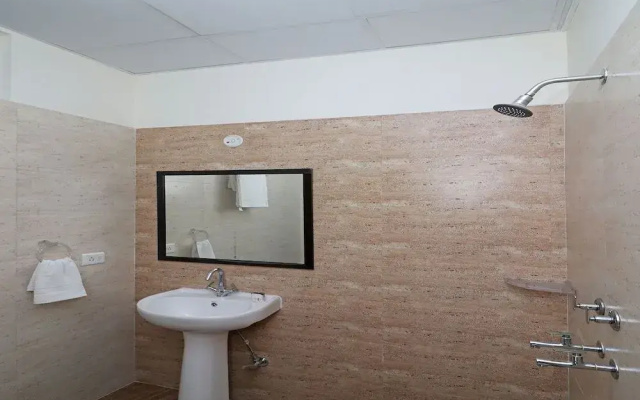 OYO 12472 Hotel Olive
