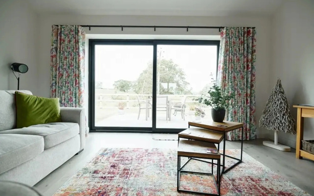 Ingleborough Lodge
