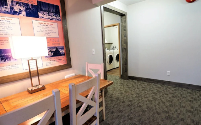 Apex Mountain Lodge Suite 4 Bedrooms 2 Bathrooms Condo