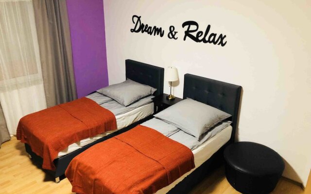 Отель Dream & Relax Apartment's Humboldt Германия, Нюрнберг - отзывы, цены и фото номеров - забронировать отель Dream & Relax Apartment's Humboldt онлайн комната для гостей
