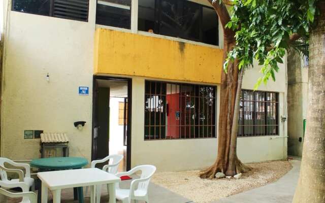 Отель Hostel Balagan Мексика, Канкун - отзывы, цены и фото номеров - забронировать отель Hostel Balagan онлайн вид на фасад