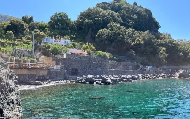 Nelinda Waterfront Accommodation (Adults Only)
