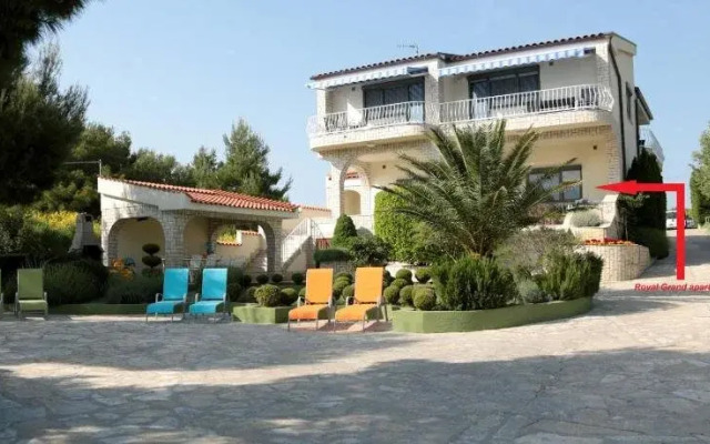 Apartments Villa Punta Royal