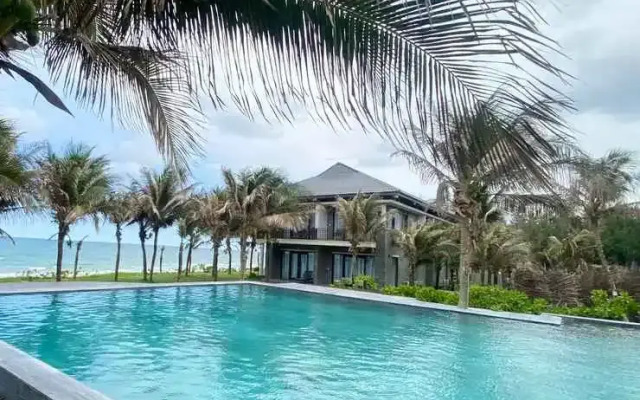 Starlight Villa Beach Resort & Spa