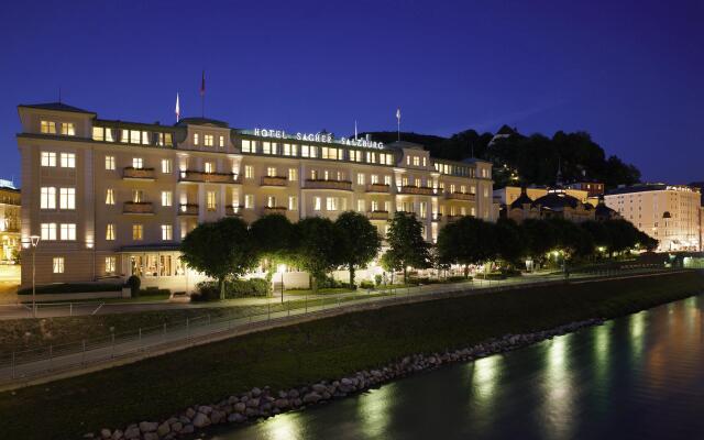 Hotel Sacher Salzburg вид на фасад