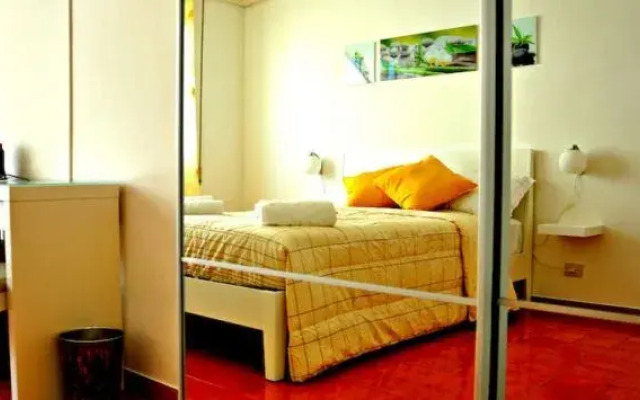 Your Rhome B&B