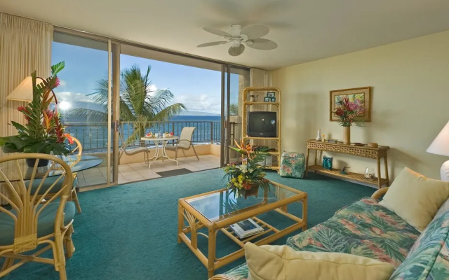 Aston Paki Maui Resort