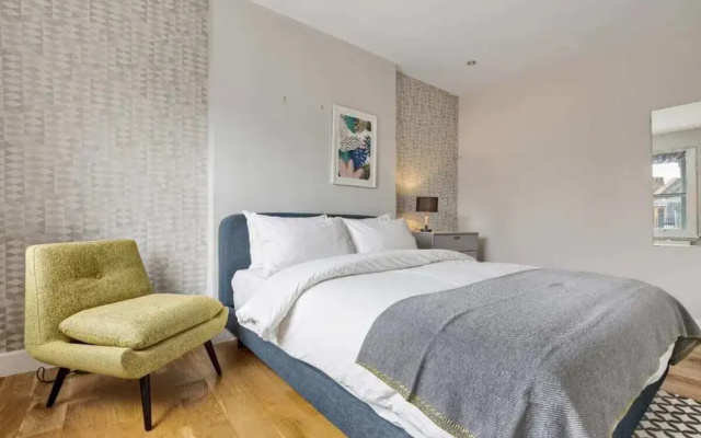 Modern & Chic 2bed Hampstead Duplex 1 min to Tube
