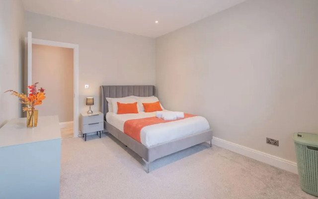 Stunning 3 Bedroom House-tottenham Stadium-parking