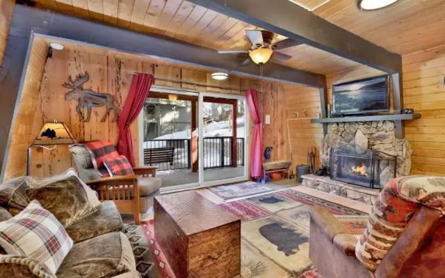 Wolf Cub Cabin#1946